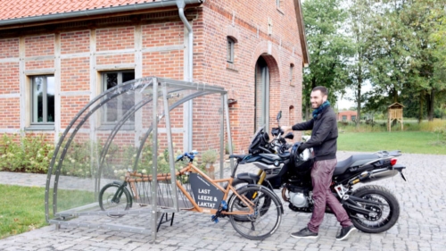 Motorradgarage-abschliessbar-Ceratum-XL-von-Cervotec